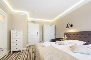 Отели типа «постель и завтрак» Villa Astra Baltica Мендзыздрое Номер с кроватью размера «king-size» и балконом-7