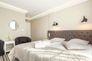Отели типа «постель и завтрак» Villa Astra Baltica Мендзыздрое Номер с кроватью размера «king-size» и балконом-10