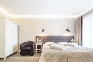 Отели типа «постель и завтрак» Villa Astra Baltica Мендзыздрое Номер с кроватью размера «king-size» и балконом-12