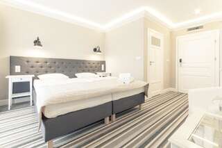Отели типа «постель и завтрак» Villa Astra Baltica Мендзыздрое Номер с кроватью размера «king-size» и балконом-26